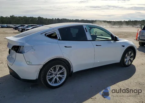 2022 Tesla Model Y z USA, uszkodzony, nr VIN 7SAYGDEE8NF372434